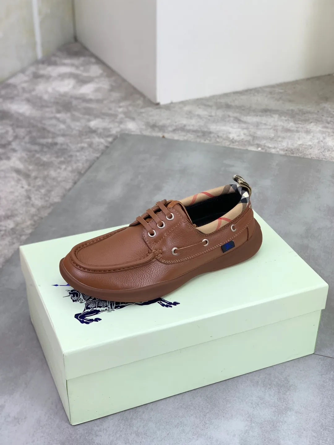 Men's Men's Shoes 💰P700 💰【New Style】Top Version 🆘【Burberry】New Burberry Slippers Launched, Perfect Workmanship! 🔥Perfect shape and top quality🙈Non-slip and wear-resistant high-end rubber outsole👣Versatile and comfortable shoes, standard size: 39-45 (customized 38-46) 2️⃣colors available Top-quality packaging